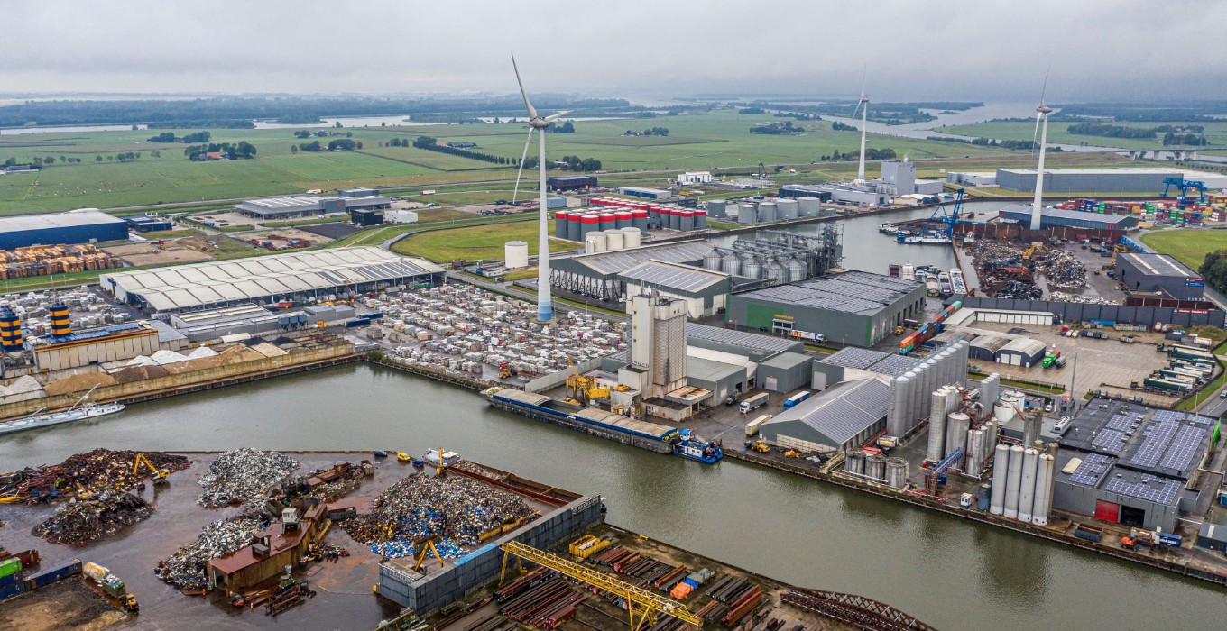 Europarlementsleden maken kennis met duurzaamheidsplannen Port of Zwolle