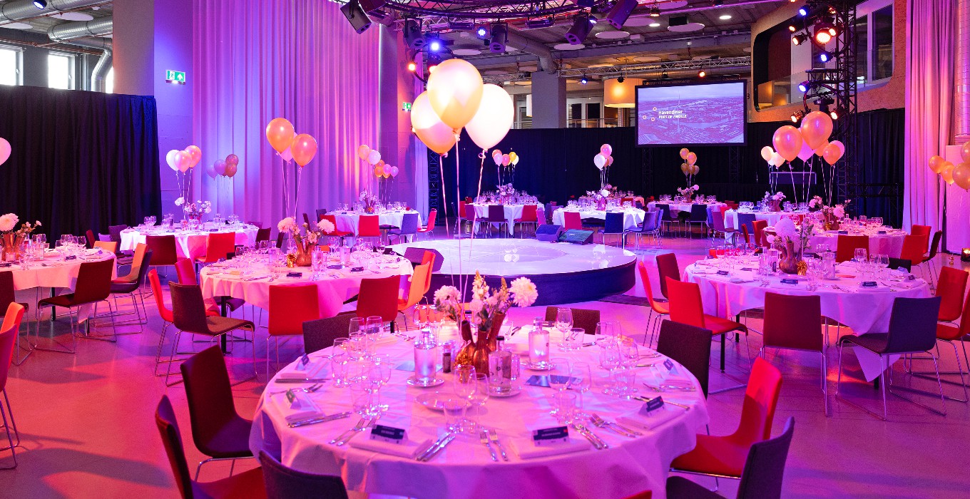 Scania Logistics wint Haven Award 2025 tijdens 11e Havendiner Port of Zwolle