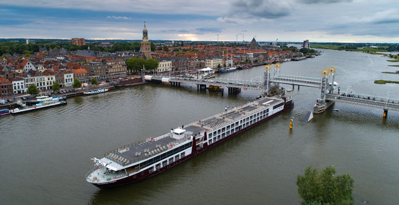 Cruiseschepen kunnen gebruikmaken van walstroom bij Port of Zwolle