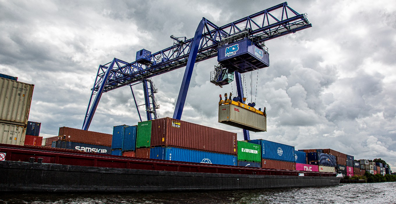 Havens Port of Zwolle blijven bereikbaar ondanks laagwater