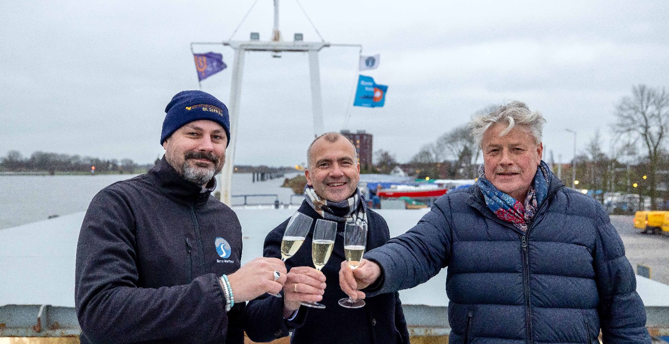 Eerste shortsea-schip met thuishaven Kampen – ‘Anne-S' om gevlagd